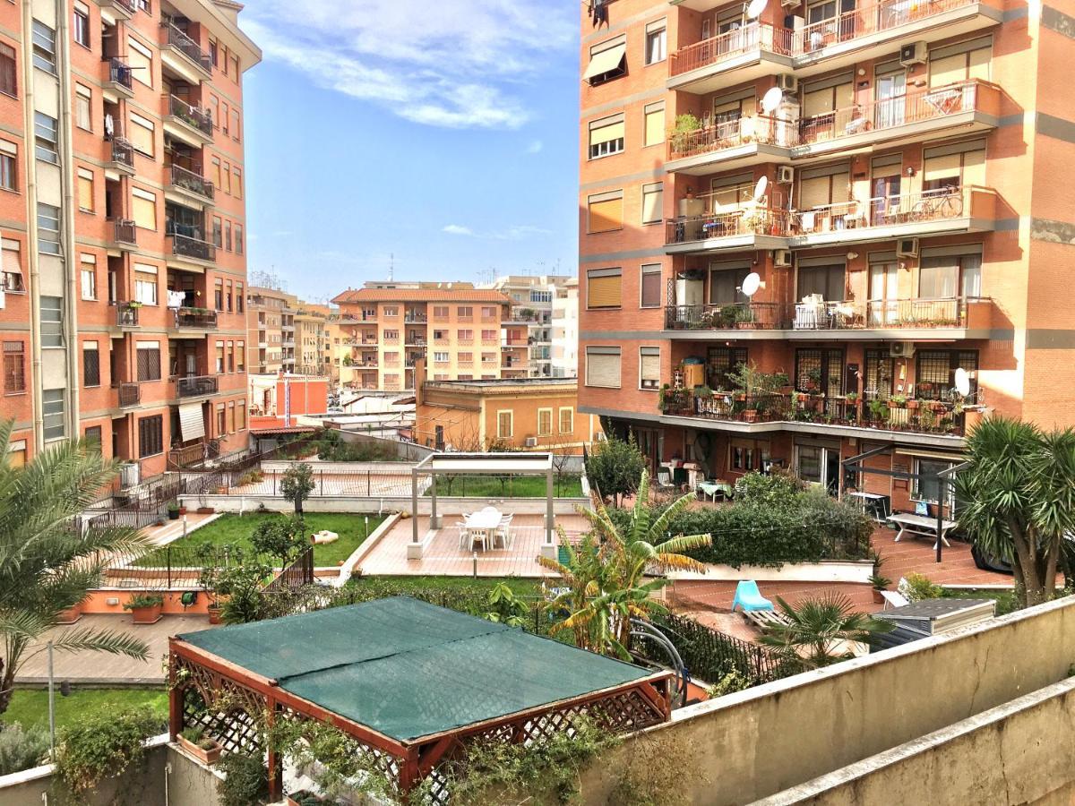 Metro A Modern Apartment Рим Экстерьер фото