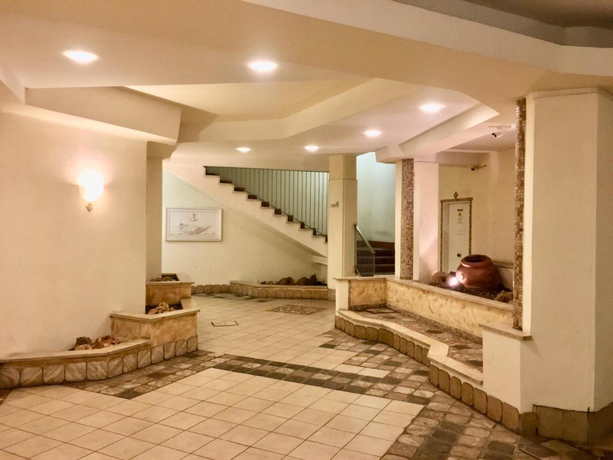 Metro A Modern Apartment Рим Экстерьер фото